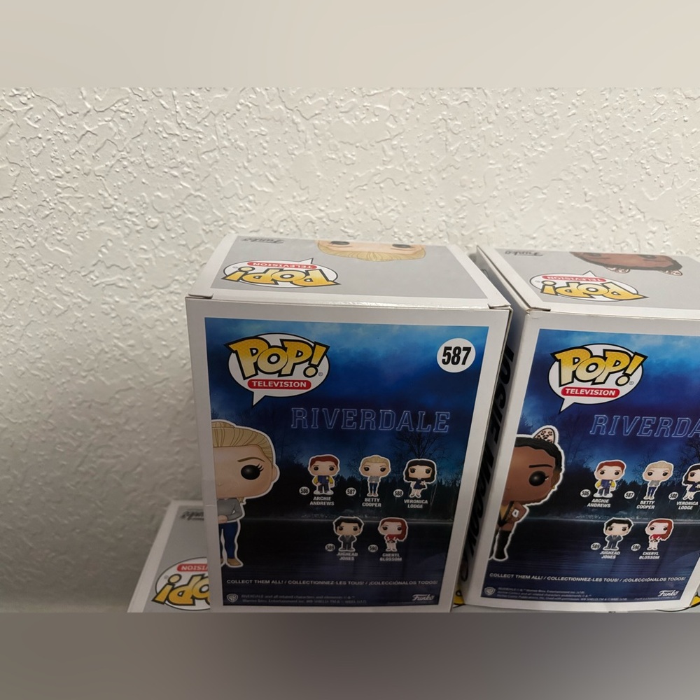 Funko Pop Riverdale Collection pre loved - Picture 4 of 8